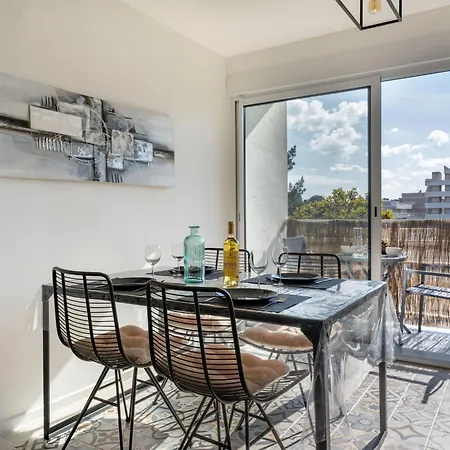 Marines-5 By Interhome *